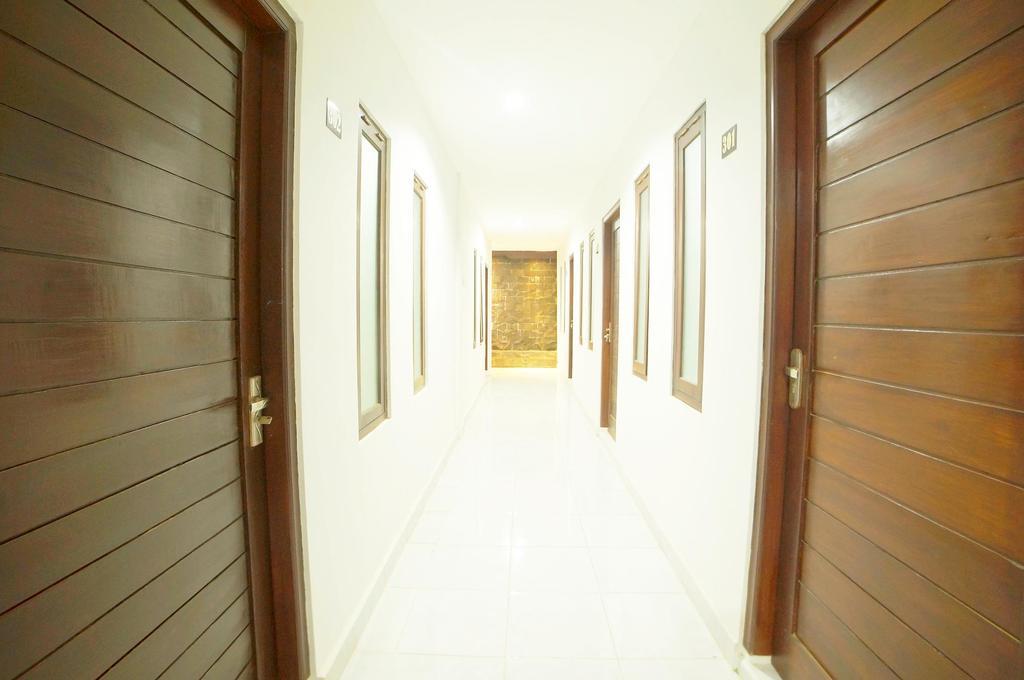 Easton Kuta Homestay 外观 照片