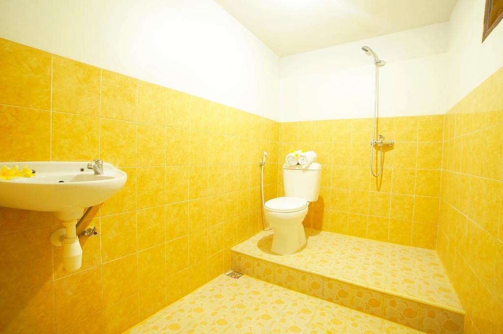 Easton Kuta Homestay 外观 照片