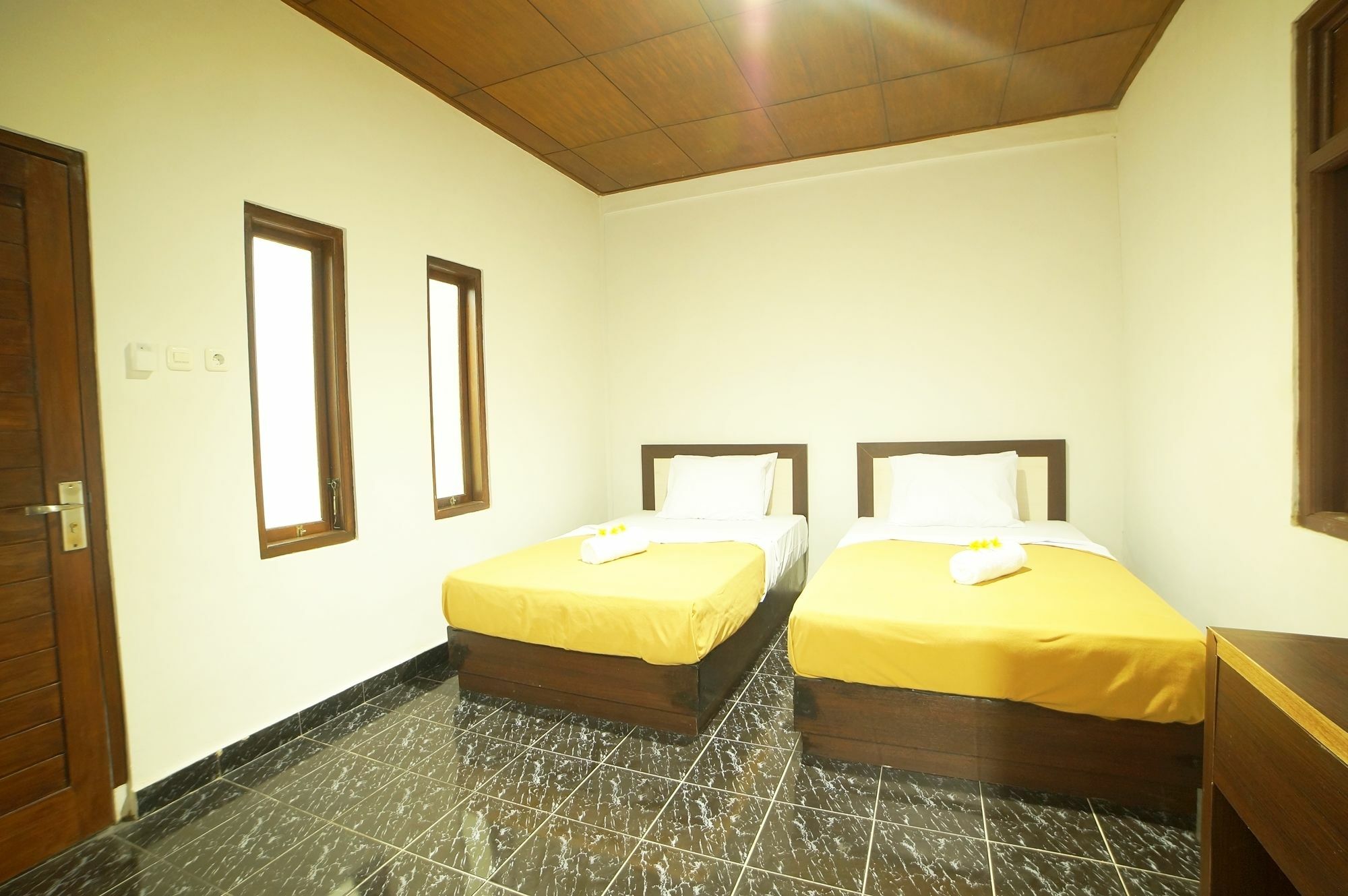 Easton Kuta Homestay 外观 照片